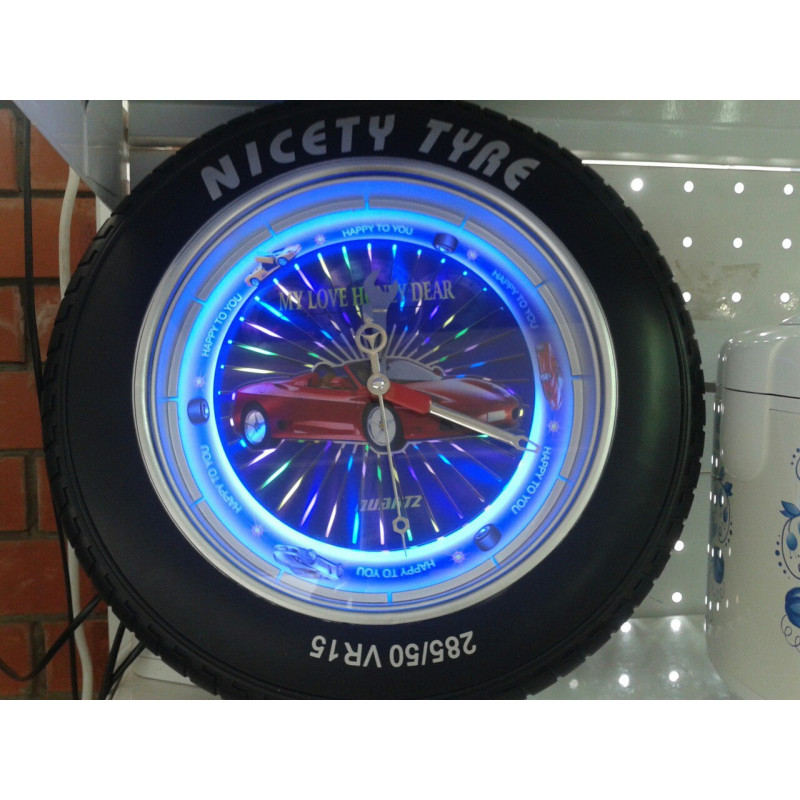 Часовые колеса. Часы колесо. Часы колесо автомобильное настенные. Часы колесо с подсветкой. Часы настенные в виде колеса.